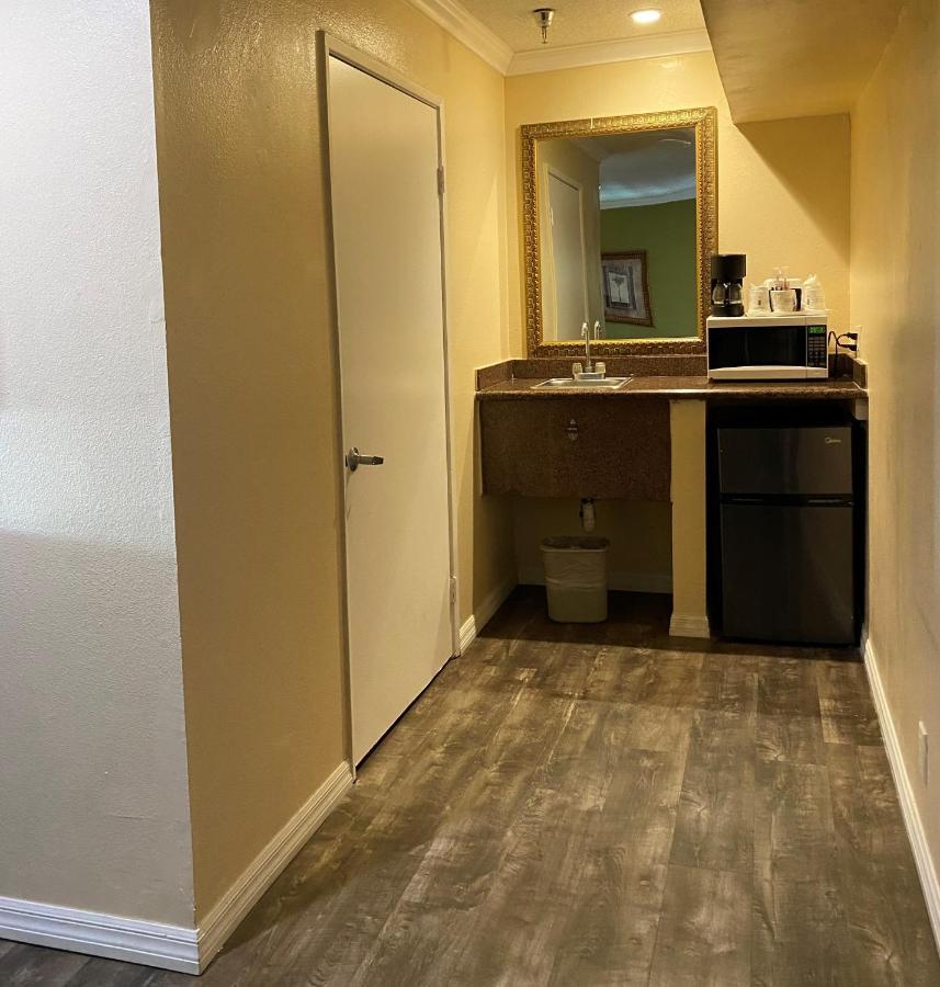 Travelodge By Wyndham Chatsworth Los Angeles Exteriör bild