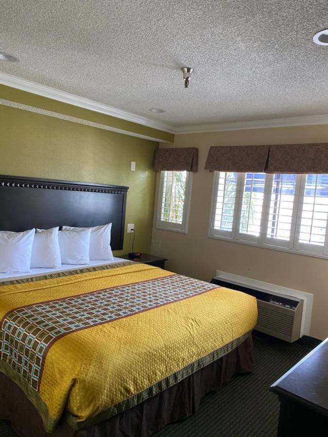 Travelodge By Wyndham Chatsworth Los Angeles Exteriör bild