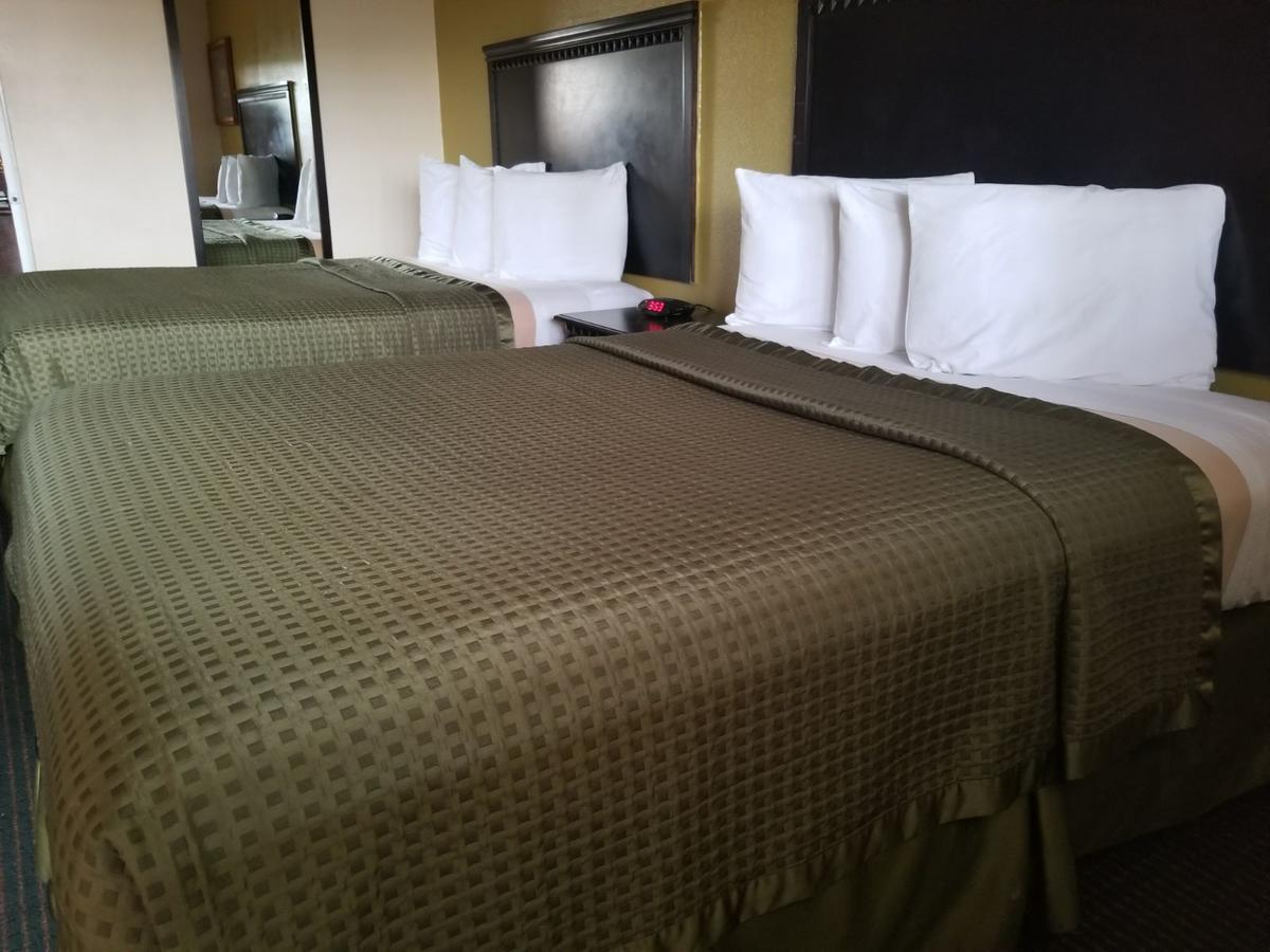 Travelodge By Wyndham Chatsworth Los Angeles Exteriör bild
